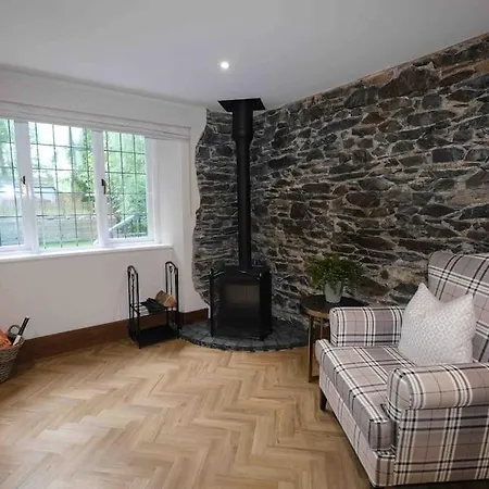 Beatrix Cottage, Once Owned By The Beatrix Potter Bowness-on-Windermere